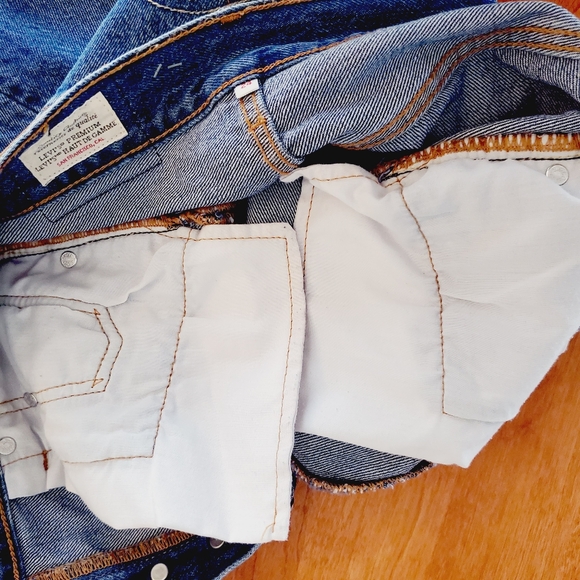 Rare LEVI's Classic Blue Ribcage V Yoke Frayed Skirt - Picture 8 of 16